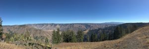 am Hells Canyon Overlook