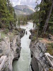 Upper Sunwapta Falls